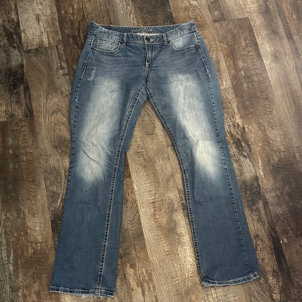Maurices Light Blue Denim 99% Cotton Jeans Size 9-10/ Large
